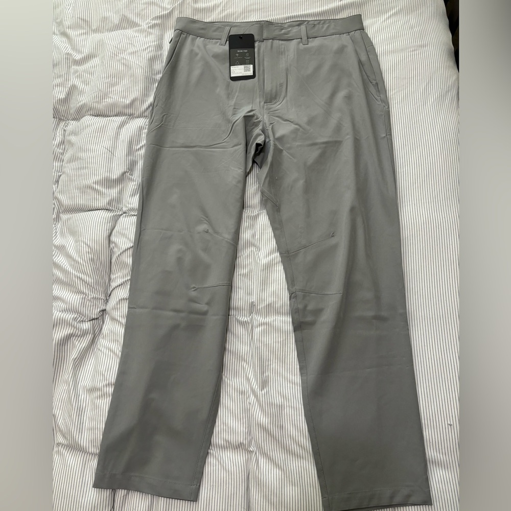 Fabletics ‘The Only Pant’ Men’s Large Grey